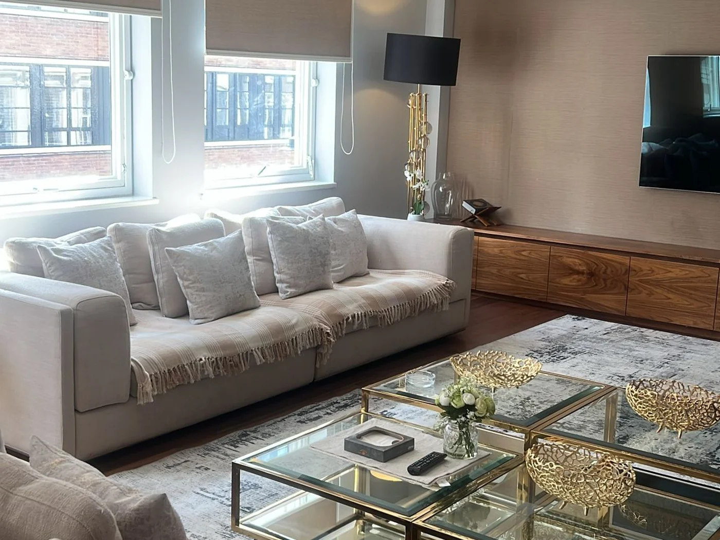 A freshly cleaned living room